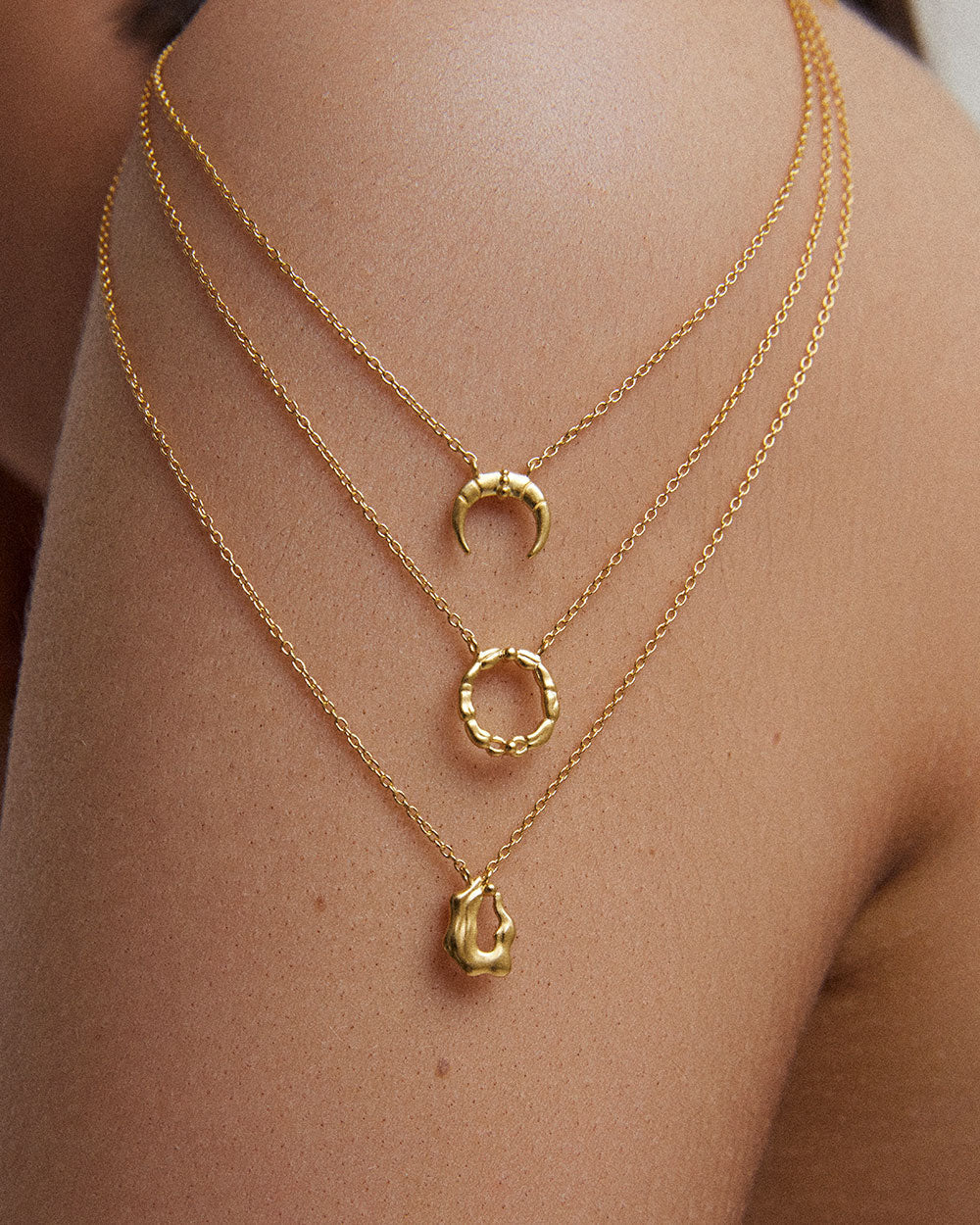 CANCER STAR SIGN NECKLACE (18K GOLD VERMEIL)