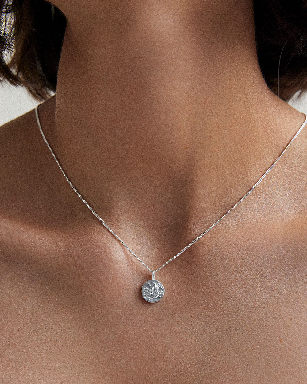 AQUARIUS PETITE ZODIAC NECKLACE (STERLING SILVER)