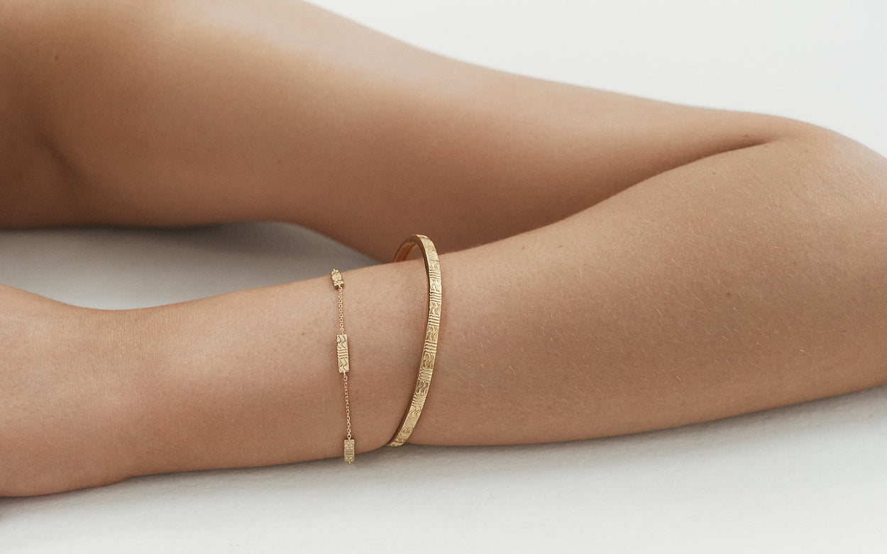 GLISTEN CUFF (18K GOLD PLATED)