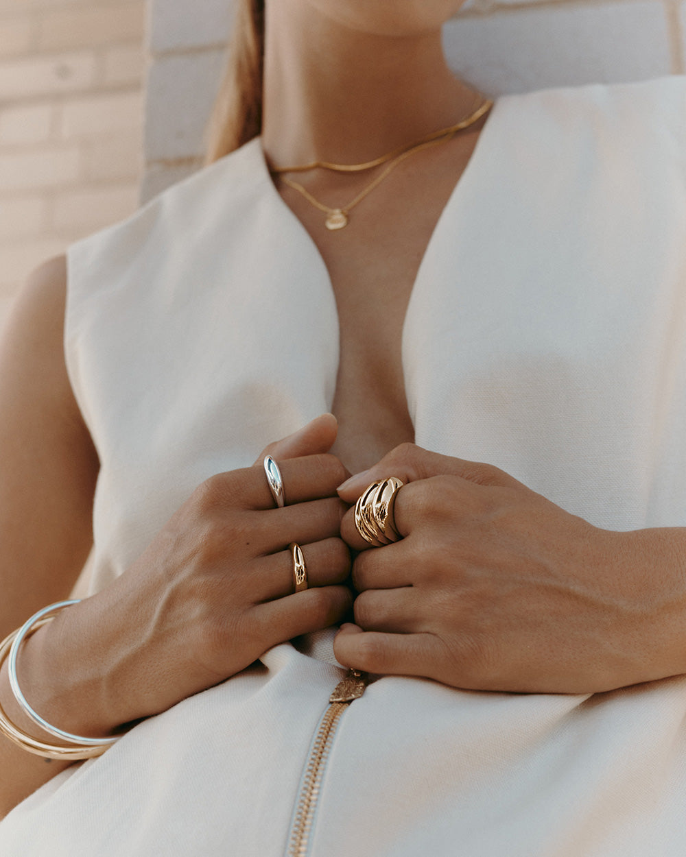 RISE COIN NECKLACE (18K GOLD VERMEIL)