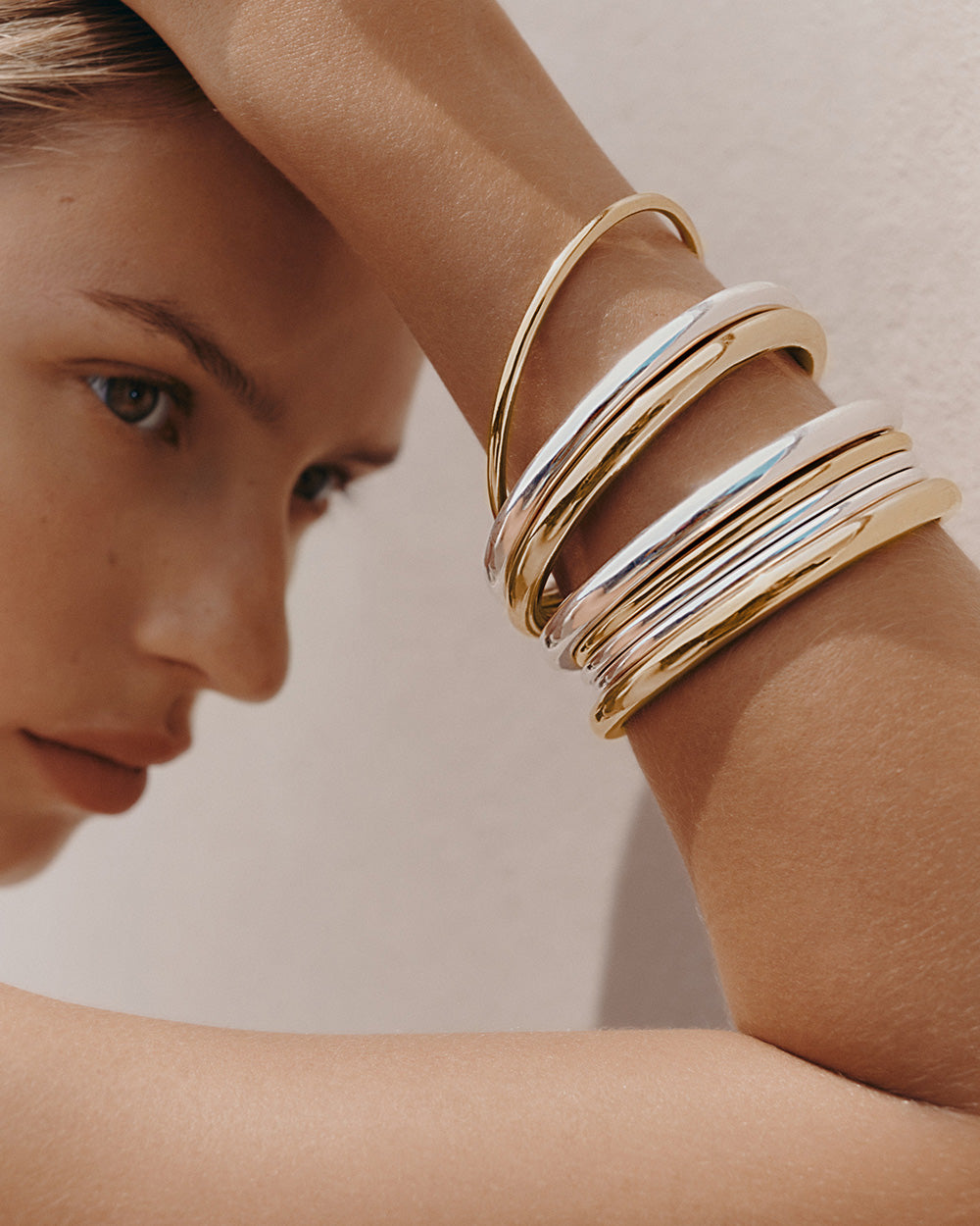 WITHIN MOTION BANGLE (18K GOLD PLATED) IMAGE 2
