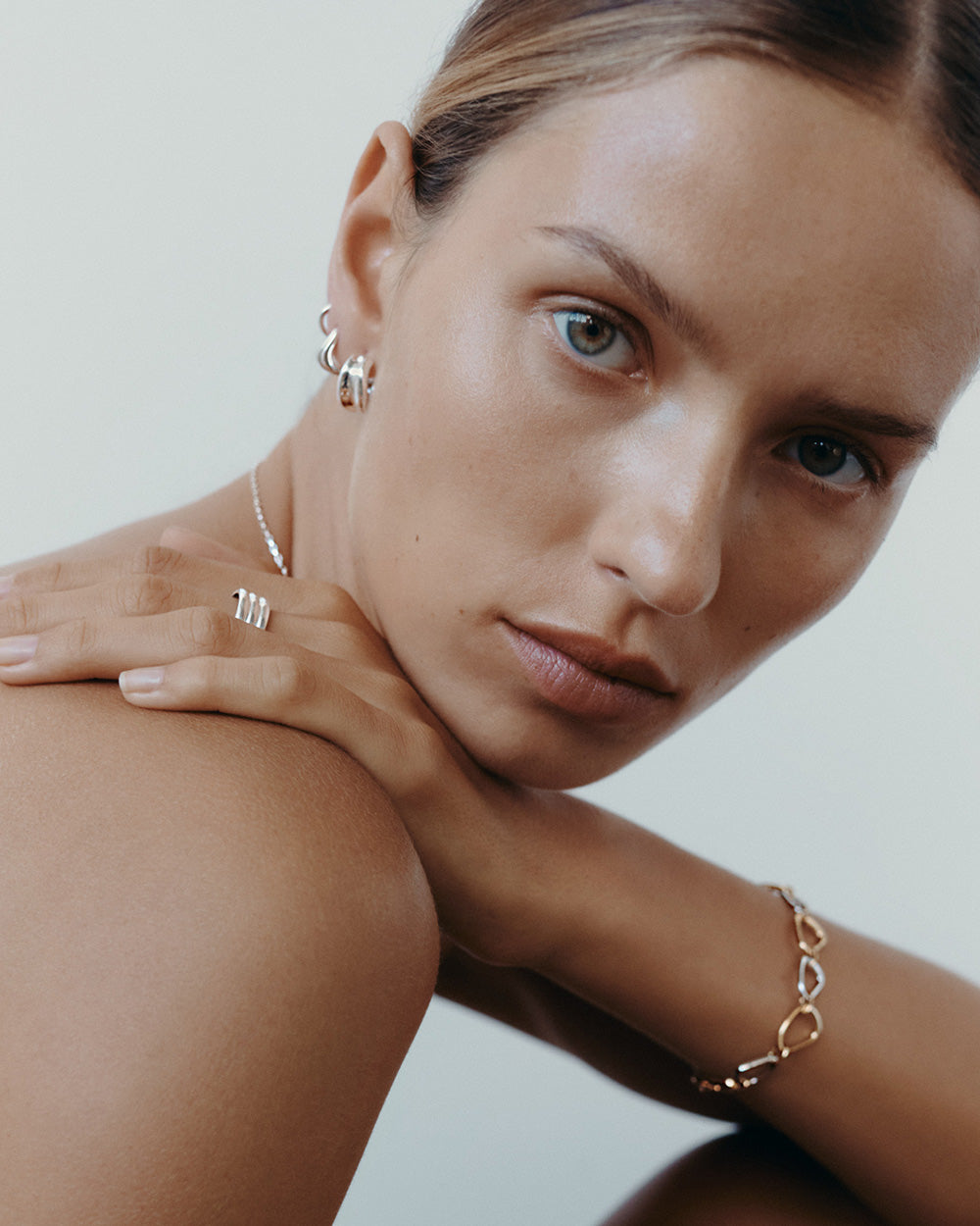 STILLNESS HUGGIES (STERLING SILVER) IMAGE 3