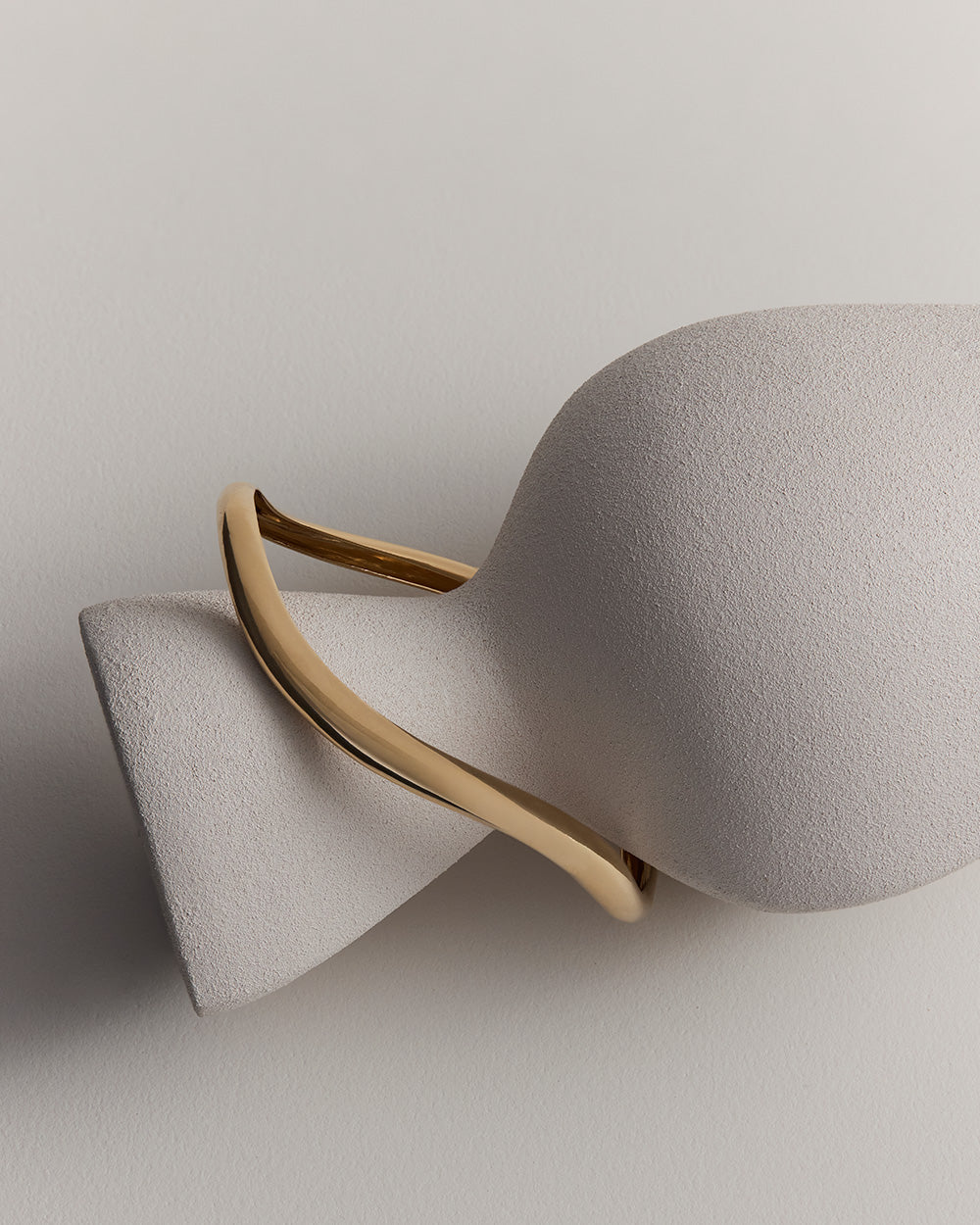 PRESENCE BANGLE (18K GOLD PLATED) IMAGE 4