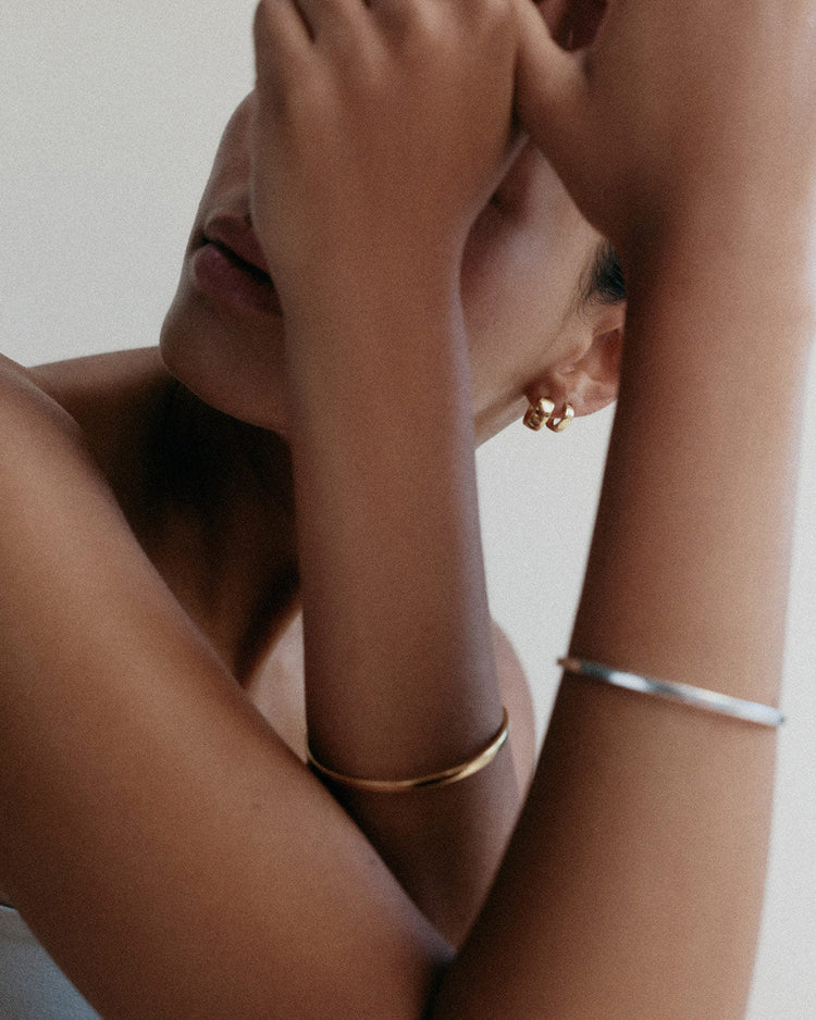 CONTOUR BANGLE (STERLING SILVER)