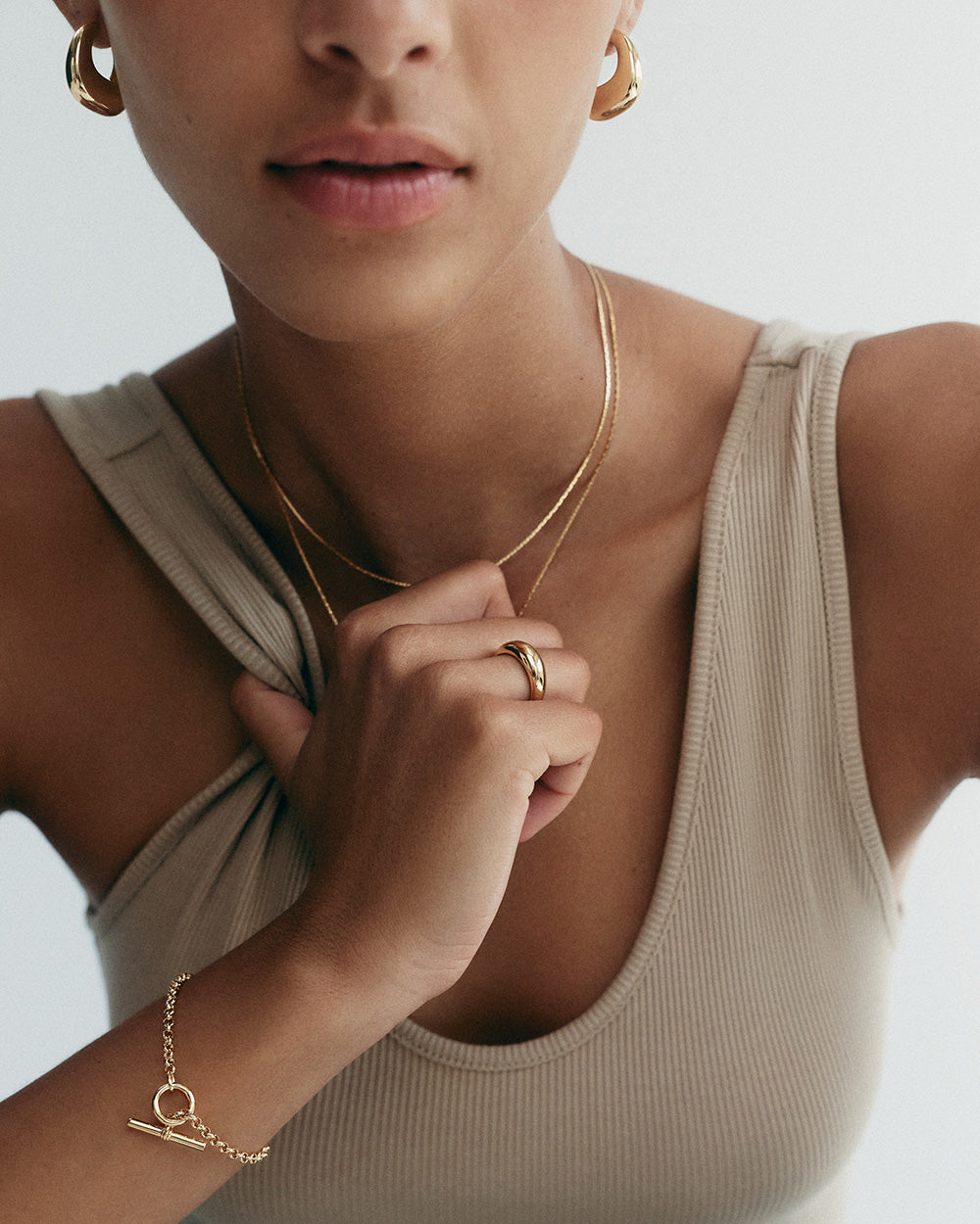 EVOLVE T-BAR BRACELET (18K GOLD PLATED)