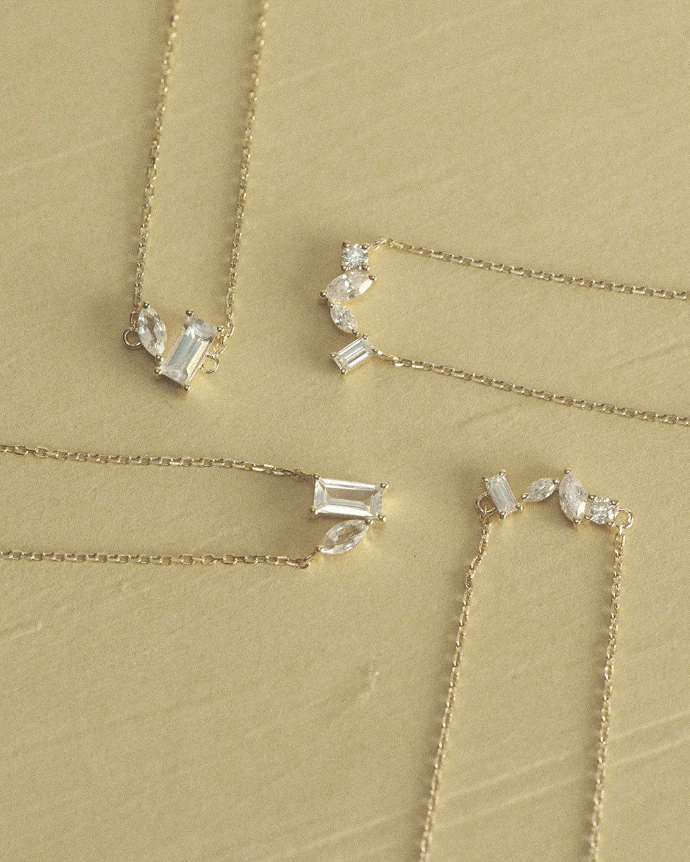 VELA NECKLACE (9K GOLD)