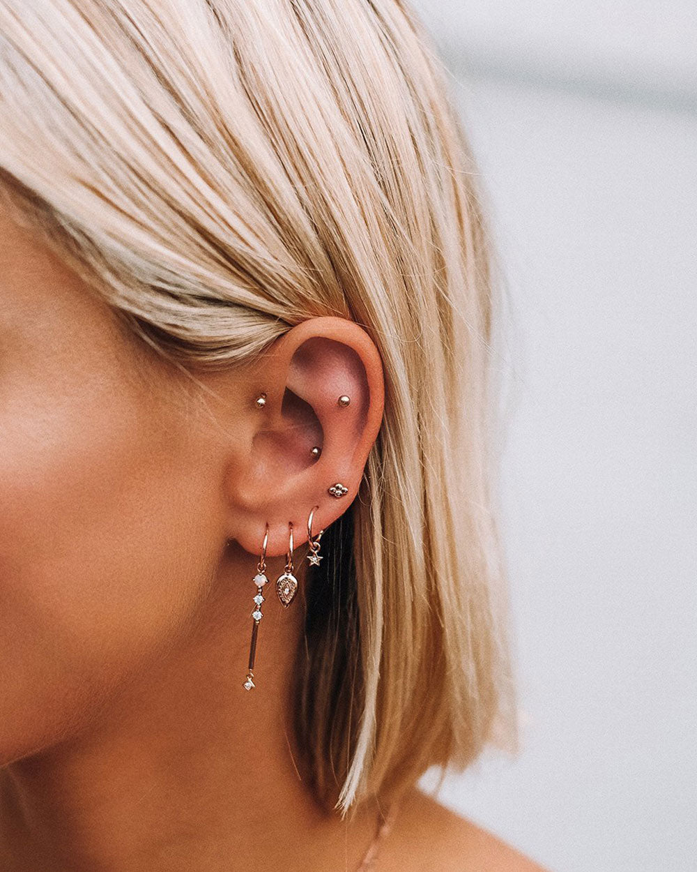 ETCHED TEARDROP HOOPS (18K GOLD PLATED) IMAGE 2