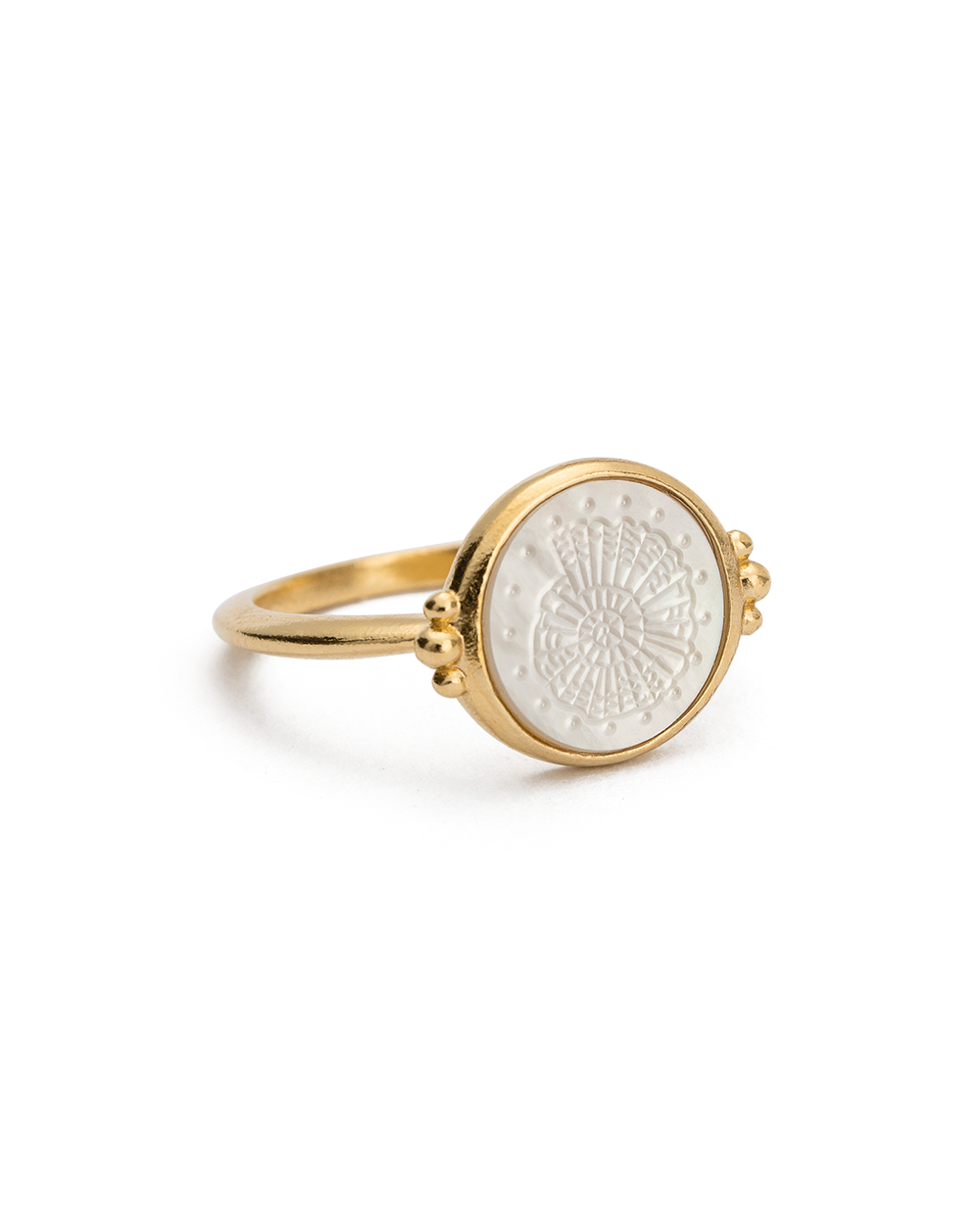 The queen wears royal jewellery, right? So you should try this artificial  gold plated Ginni finger ring. A touch of supremacy! #goodwil... | Instagram